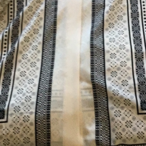 Blouse - Picture 2 of 4